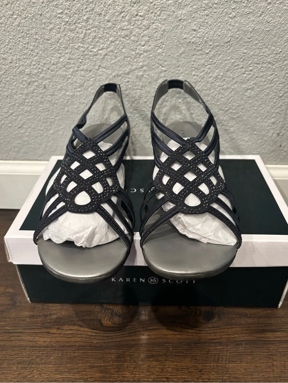 Karen Scott Black Strappy Elinoor Navy kitten heel